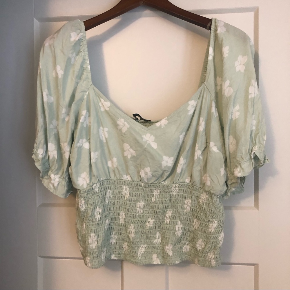 Abercrombie Puff sleeve crop top